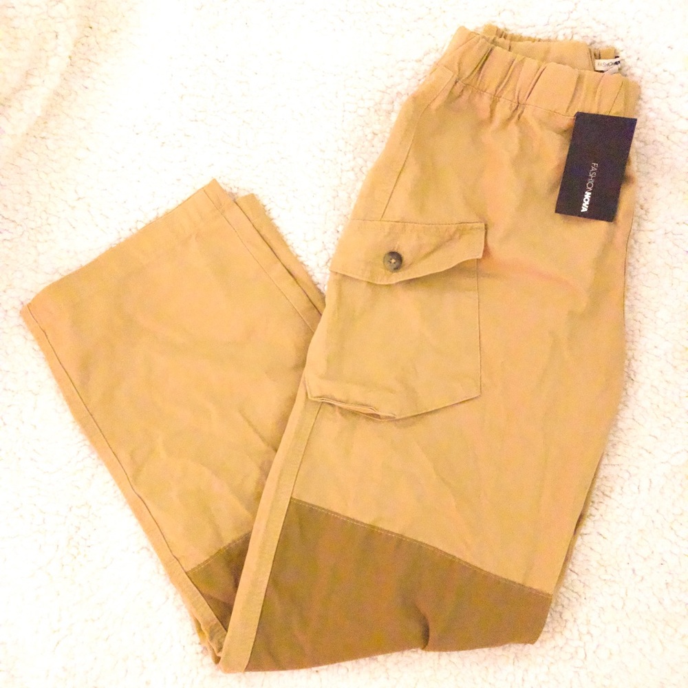 Fashion - Nova high waist cargo pants Medium